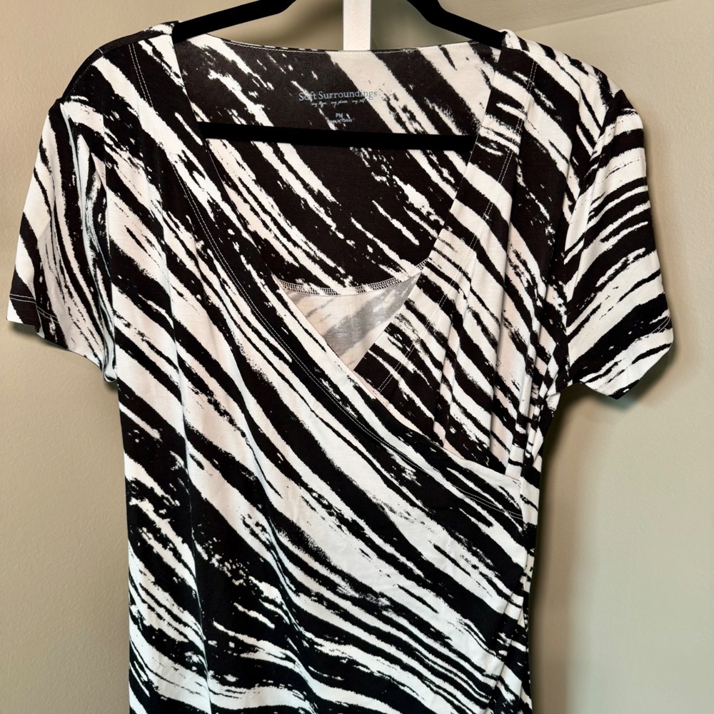 Soft Surroundings Black White Abstract Print Faux Wrap Dress PM Short Sleeve